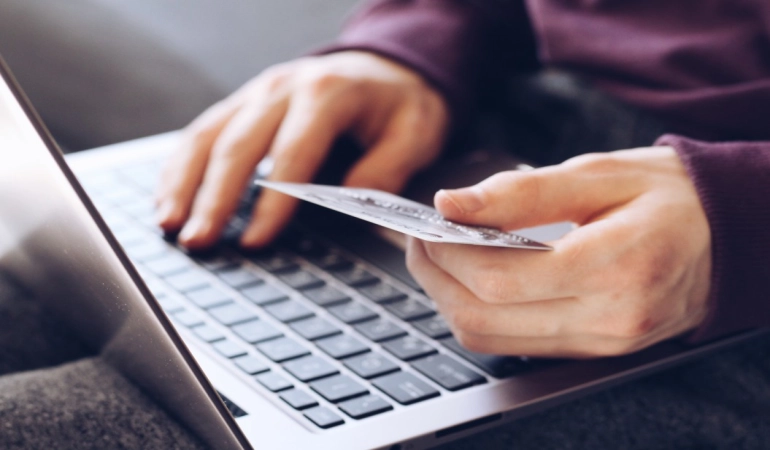 The Growing Threat of Courier Fraud in the UK