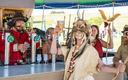 History fans in their thousands defy heatwave to attend this year’s  star-studded Chalke History Festival