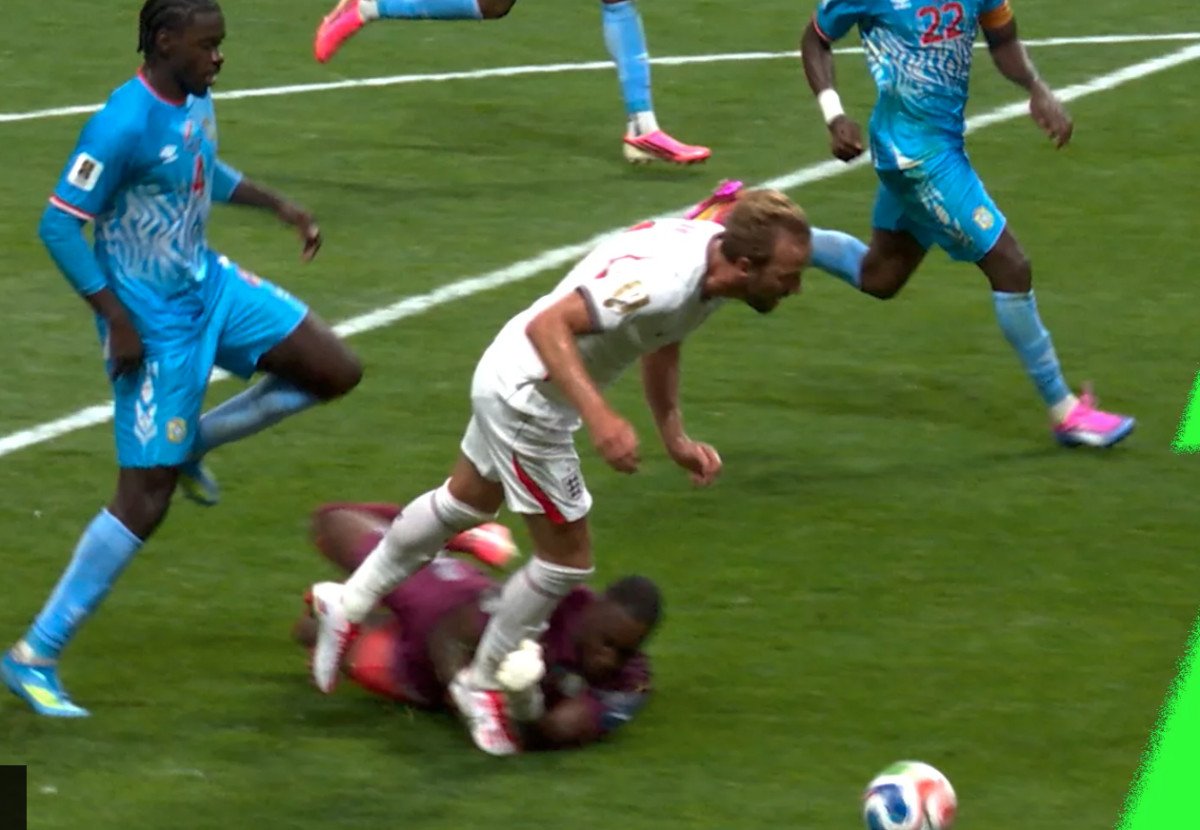 Harry Kane scores twice as England beat DR Congo 2-1 to reach World Cup last 16