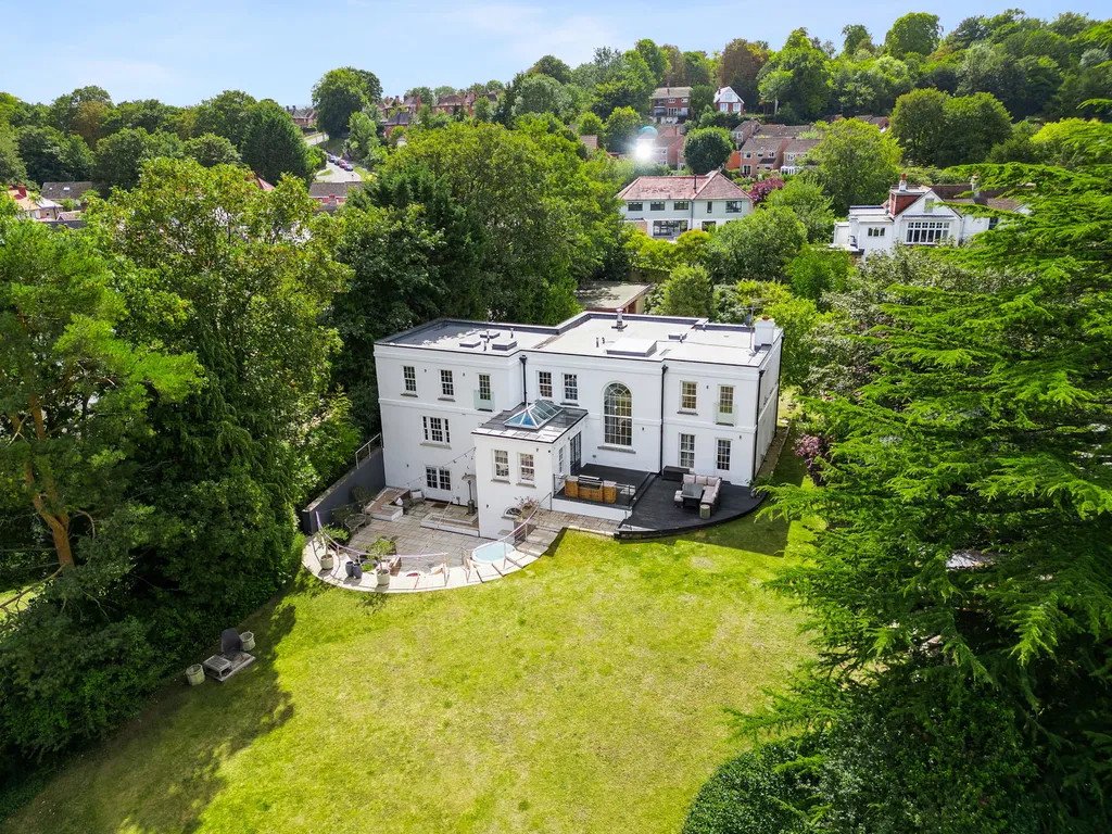 luxury house Salisbury